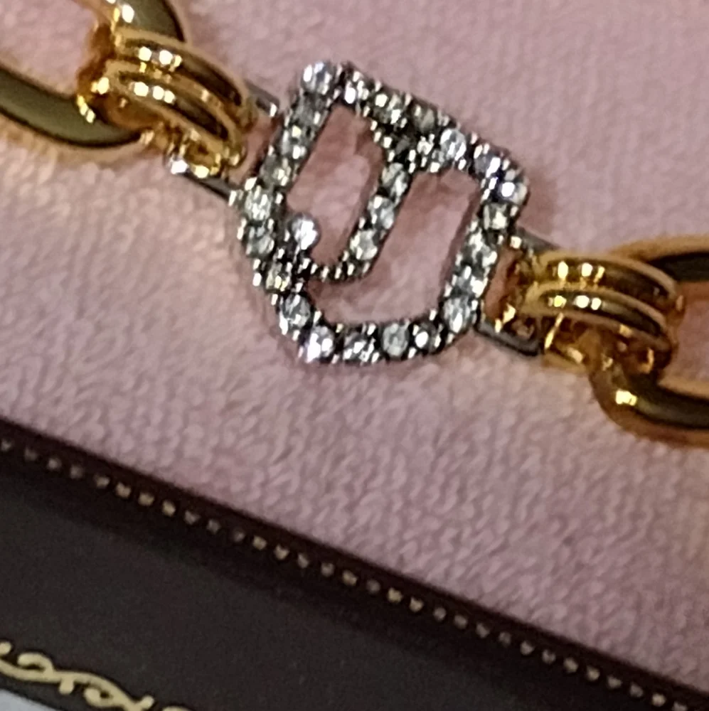 Juicy Couture Luxury Bracelet in the Original Beautiful Jewelry ๐, NWT - Picture 3 of 10